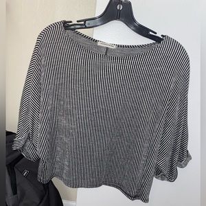 Stripped Cropped shirt